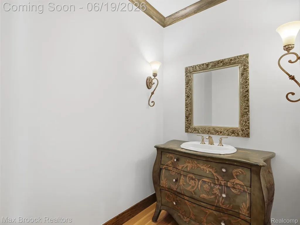7822 Firestone Lane Washington Township MI 48094