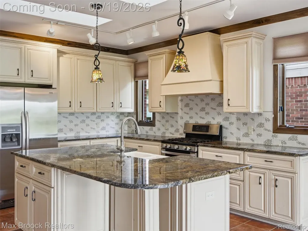 7822 Firestone Lane Washington Township MI 48094