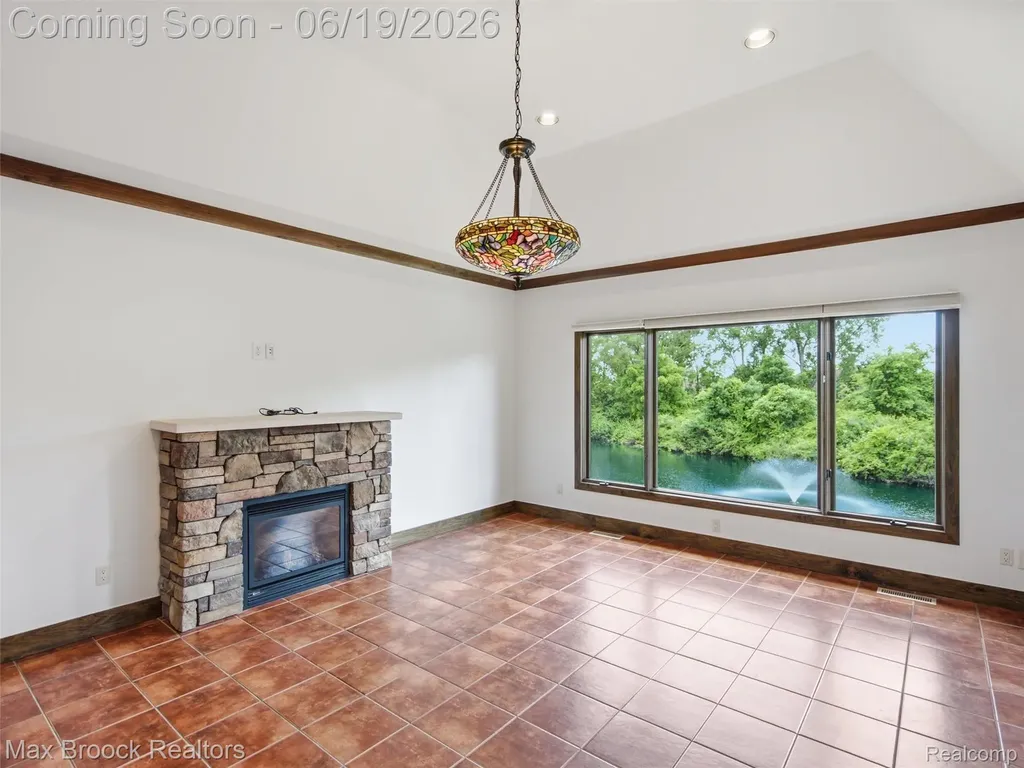 7822 Firestone Lane Washington Township MI 48094