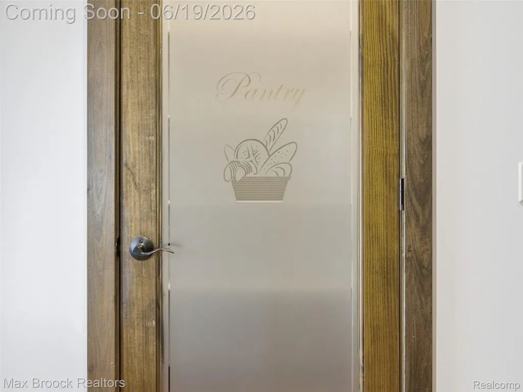 7822 Firestone Lane Washington Township MI 48094