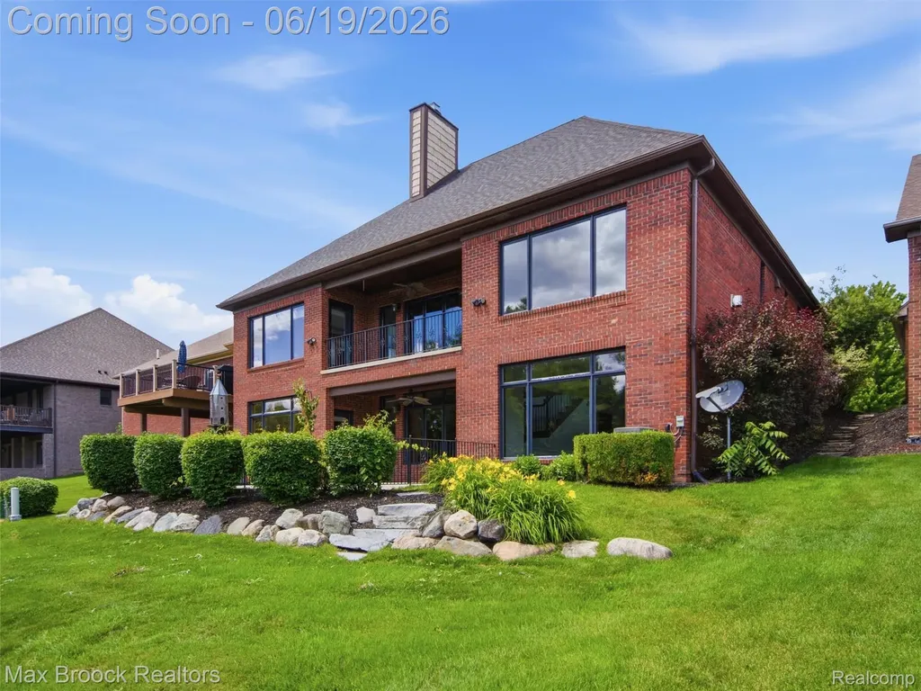 7822 Firestone Lane Washington Township MI 48094