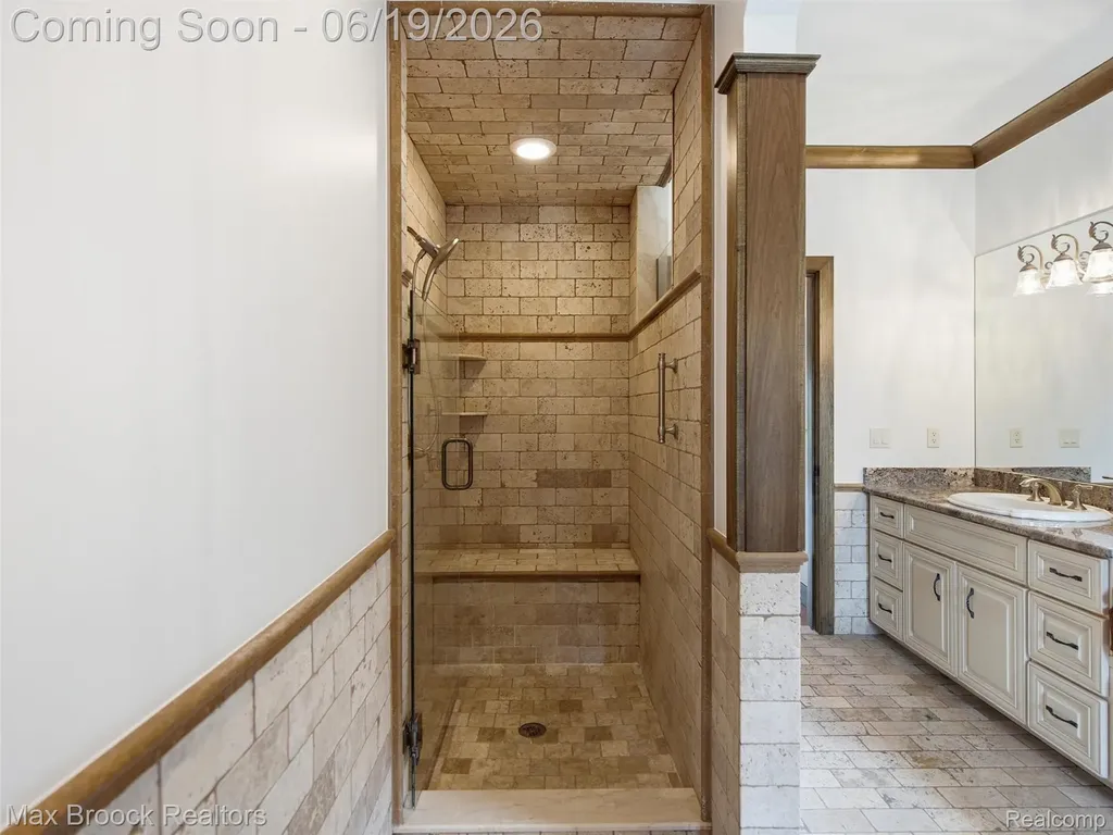 7822 Firestone Lane Washington Township MI 48094