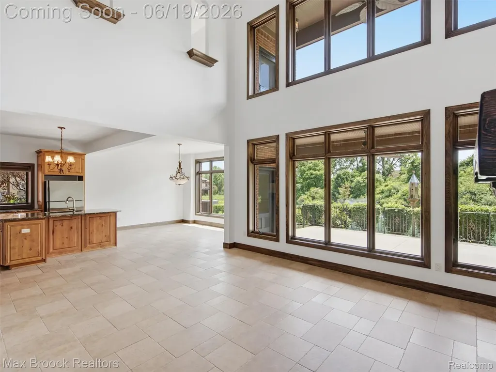7822 Firestone Lane Washington Township MI 48094