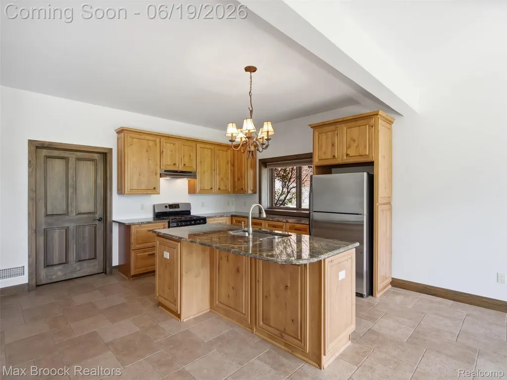 7822 Firestone Lane Washington Township MI 48094