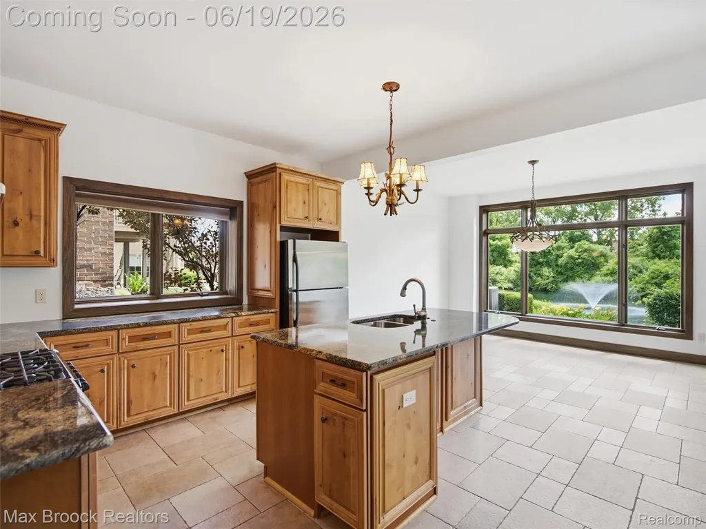 7822 Firestone Lane Washington Township MI 48094