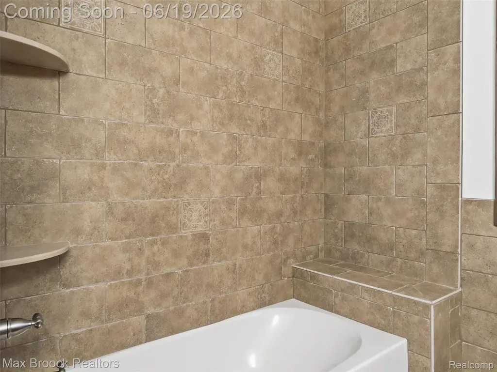 7822 Firestone Lane Washington Township MI 48094