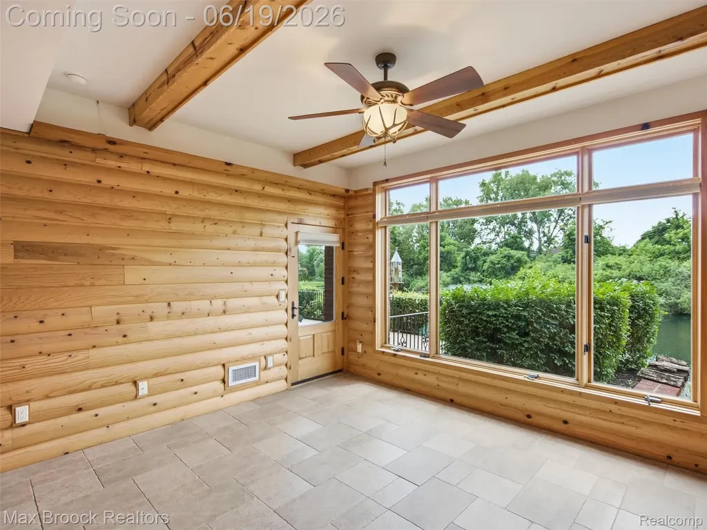 7822 Firestone Lane Washington Township MI 48094