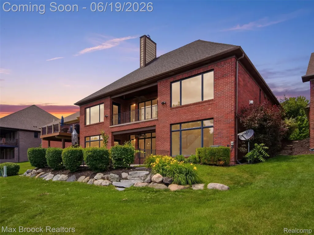 7822 Firestone Lane Washington Township MI 48094