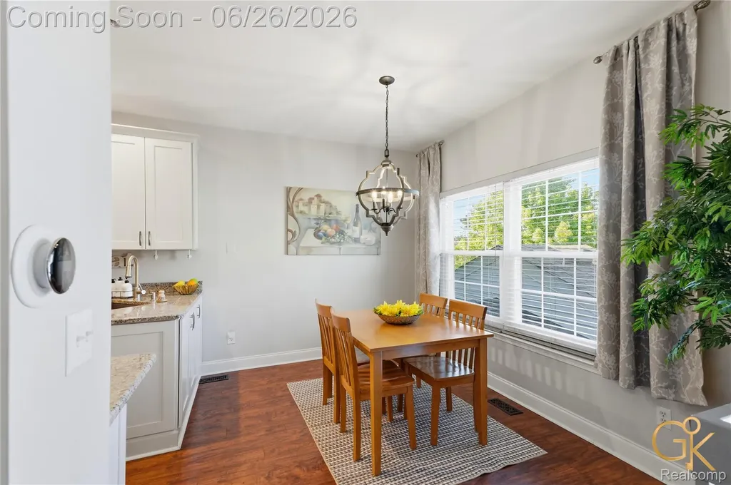 49613 Draper Circle Plymouth Charter Township MI 48170
