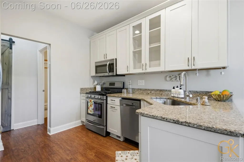 49613 Draper Circle Plymouth Charter Township MI 48170