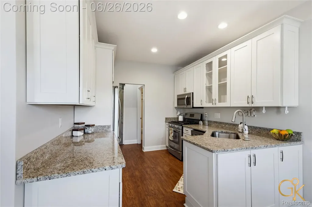 49613 Draper Circle Plymouth Charter Township MI 48170