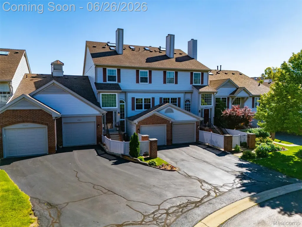 49613 Draper Circle Plymouth Charter Township MI 48170