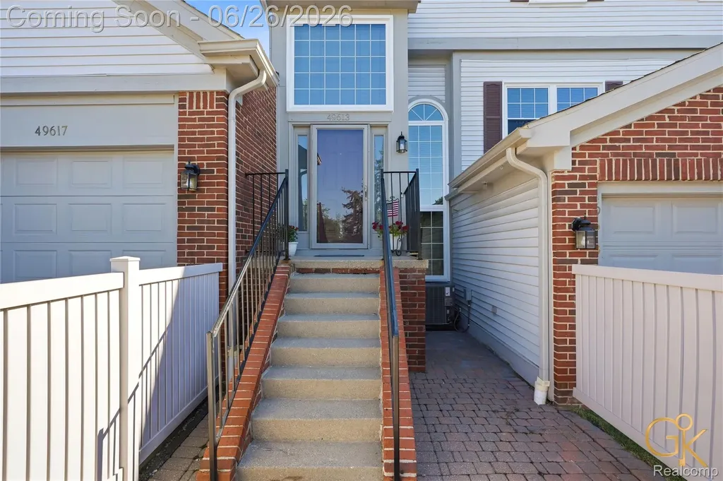 49613 Draper Circle Plymouth Charter Township MI 48170