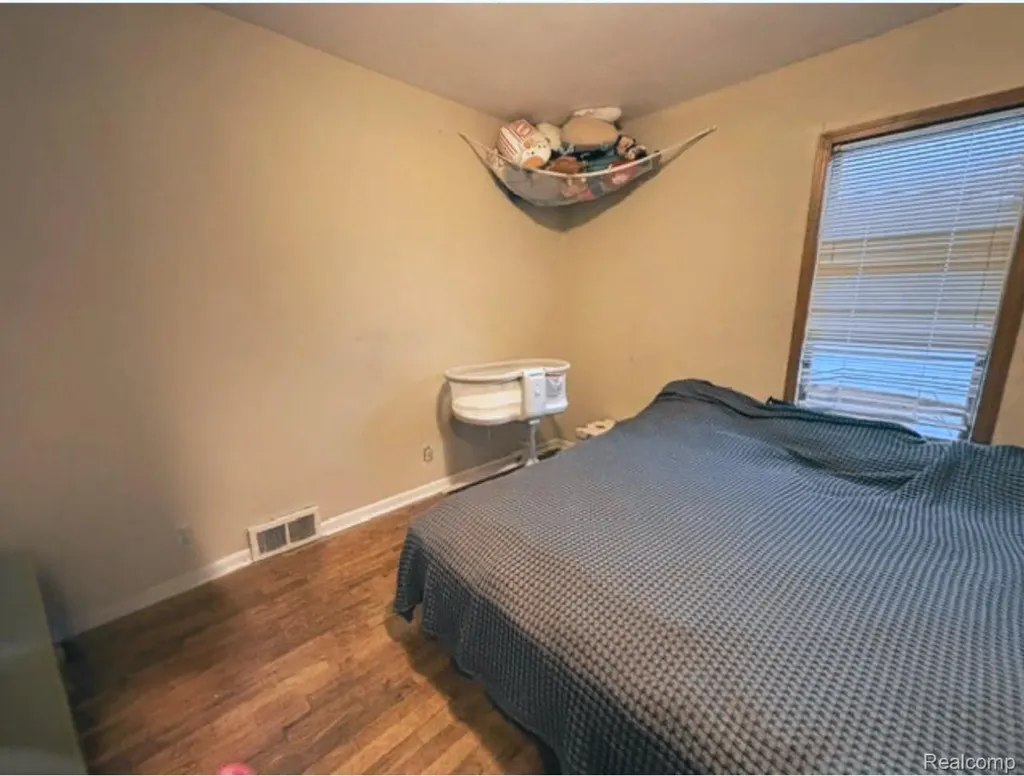 2273 Covert Road Burton City MI 48509