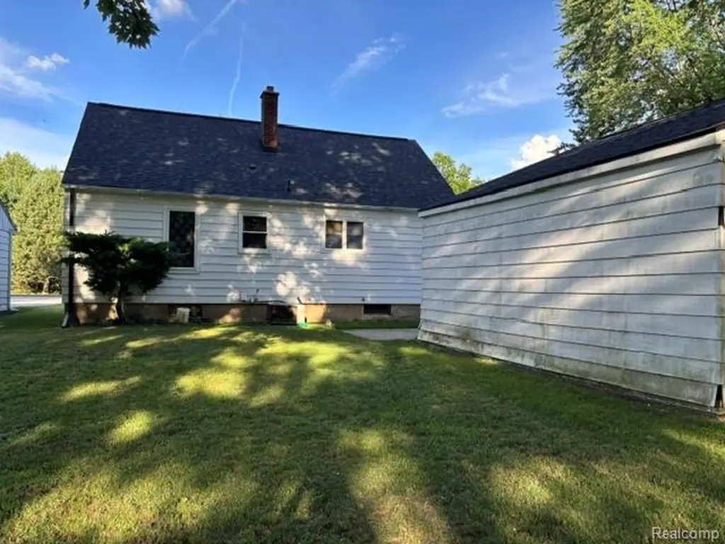 2273 Covert Road Burton City MI 48509