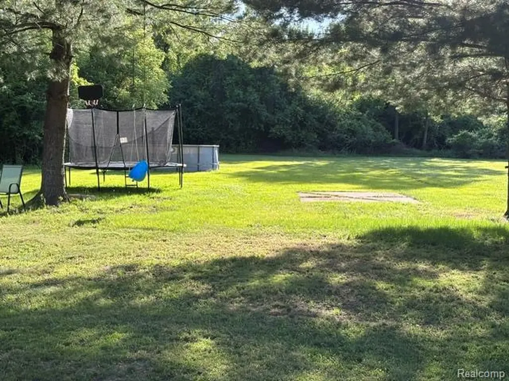 2273 Covert Road Burton City MI 48509