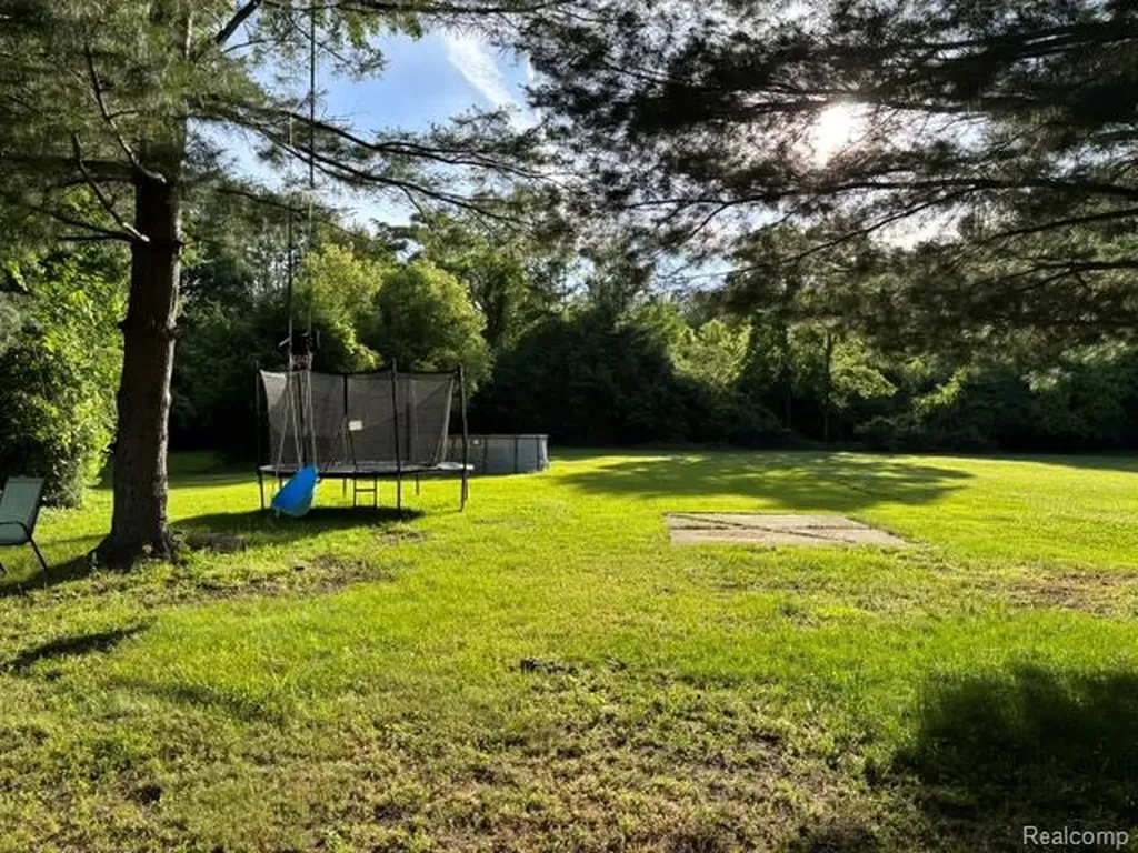2273 Covert Road Burton City MI 48509