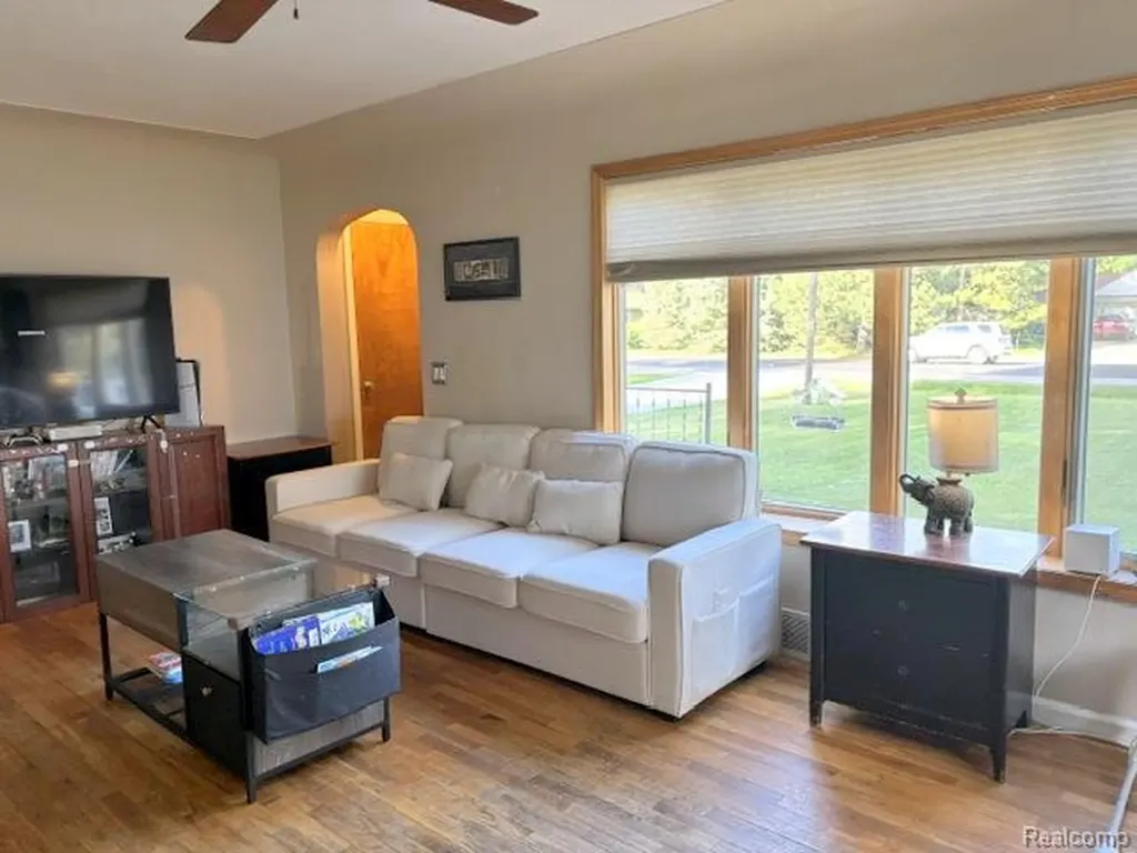 2273 Covert Road Burton City MI 48509