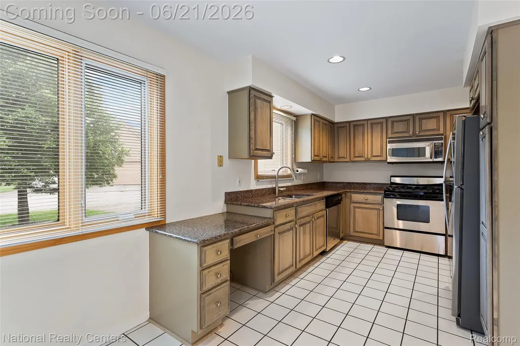 6153 Westbrooke Drive West Bloomfield Charter Township MI 48322