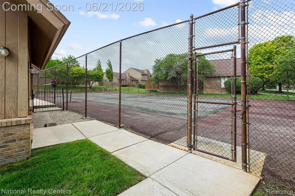 6153 Westbrooke Drive West Bloomfield Charter Township MI 48322
