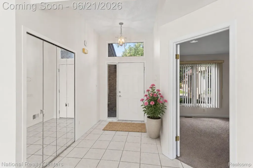 6153 Westbrooke Drive West Bloomfield Charter Township MI 48322
