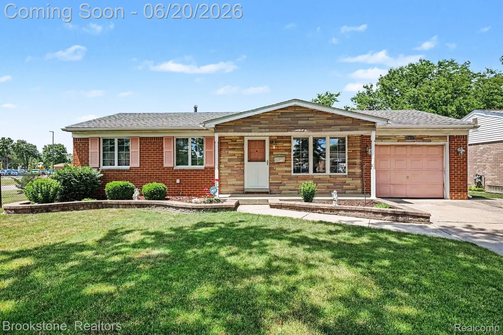 39111 Theresa Court Sterling Heights City MI 48313