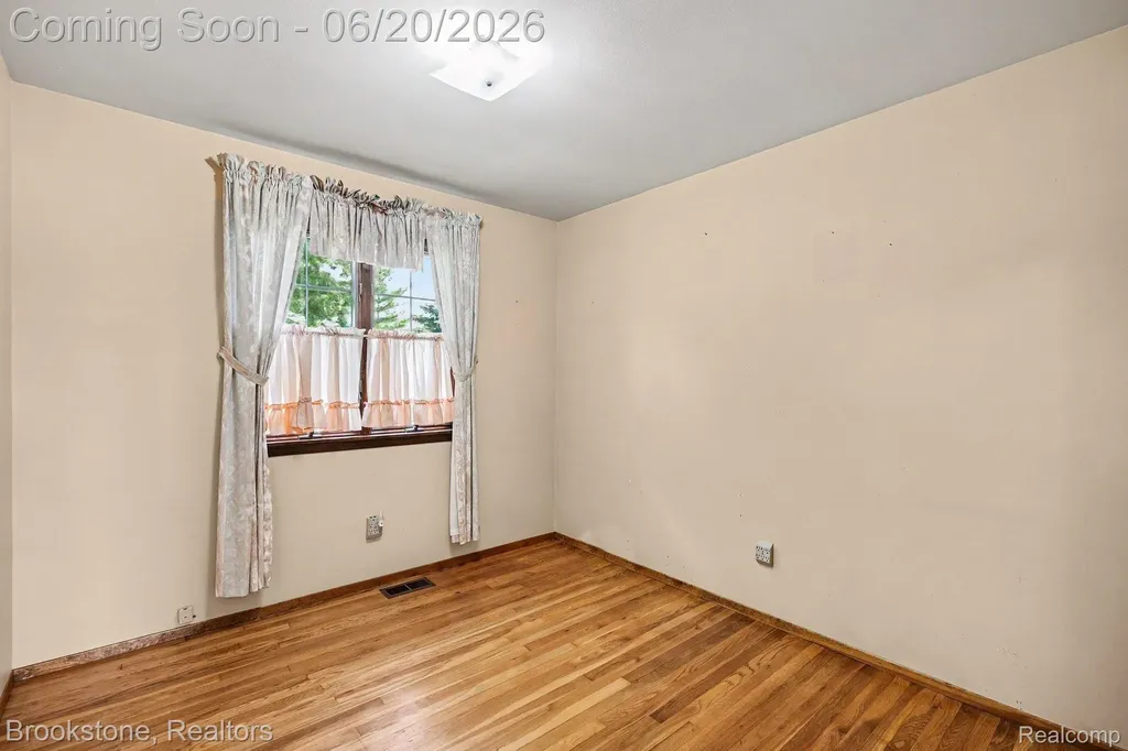 39111 Theresa Court Sterling Heights City MI 48313