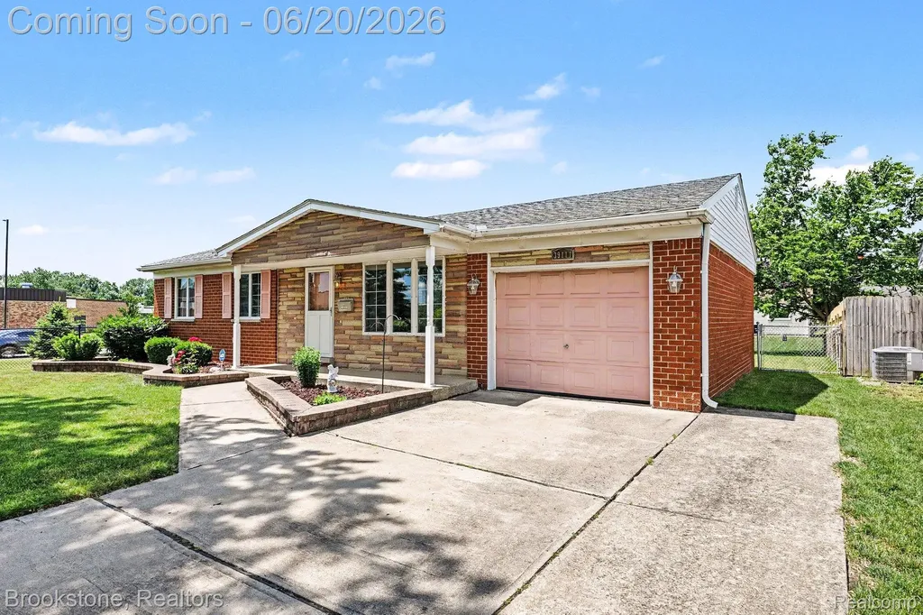 39111 Theresa Court Sterling Heights City MI 48313