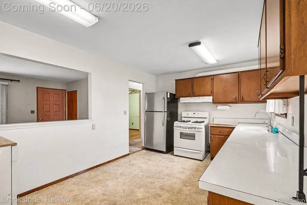 39111 Theresa Court Sterling Heights City MI 48313