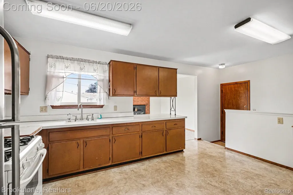 39111 Theresa Court Sterling Heights City MI 48313