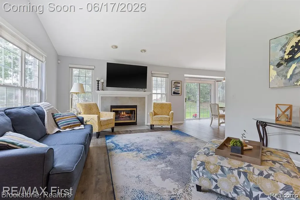 41021 Glenleven Court Clinton Charter Township MI 48038