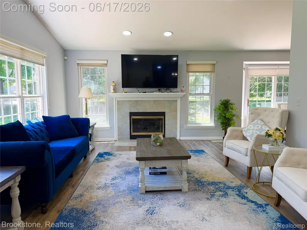 41021 Glenleven Court Clinton Charter Township MI 48038