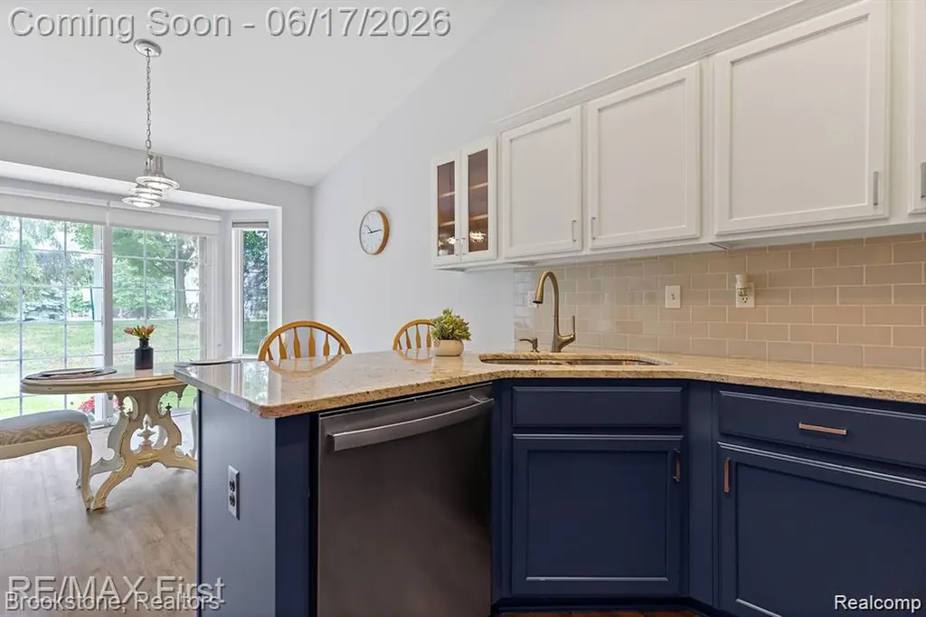 41021 Glenleven Court Clinton Charter Township MI 48038