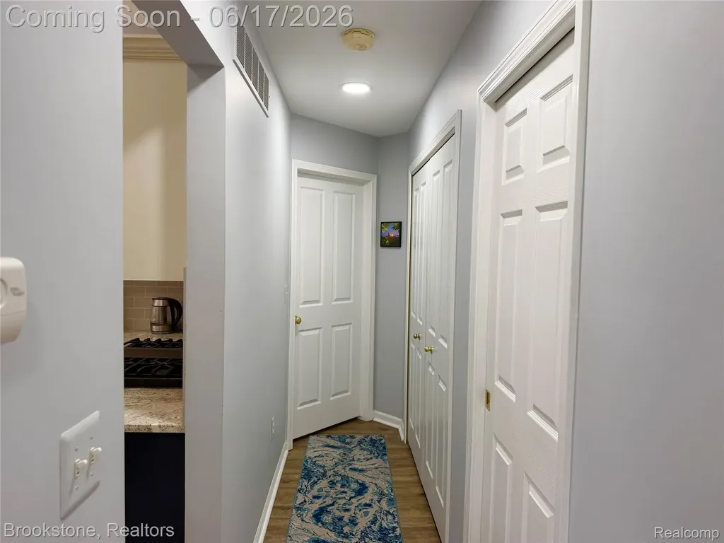41021 Glenleven Court Clinton Charter Township MI 48038