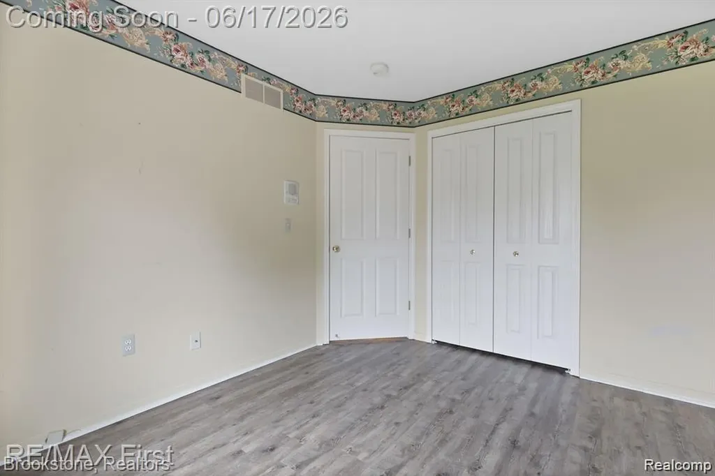 41021 Glenleven Court Clinton Charter Township MI 48038