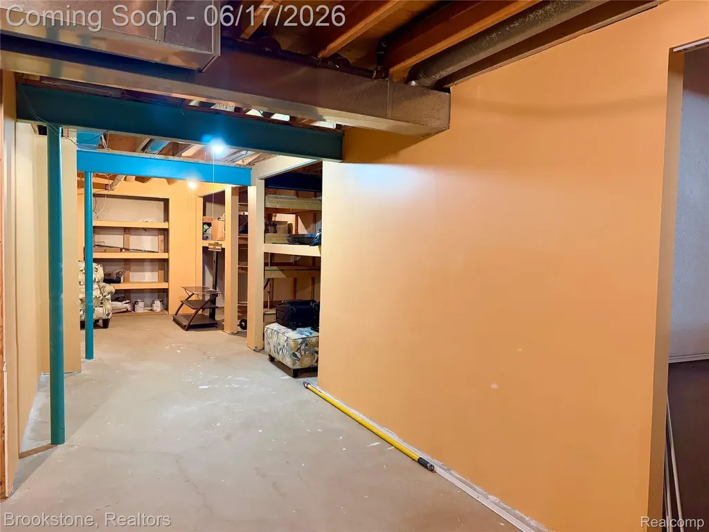 41021 Glenleven Court Clinton Charter Township MI 48038