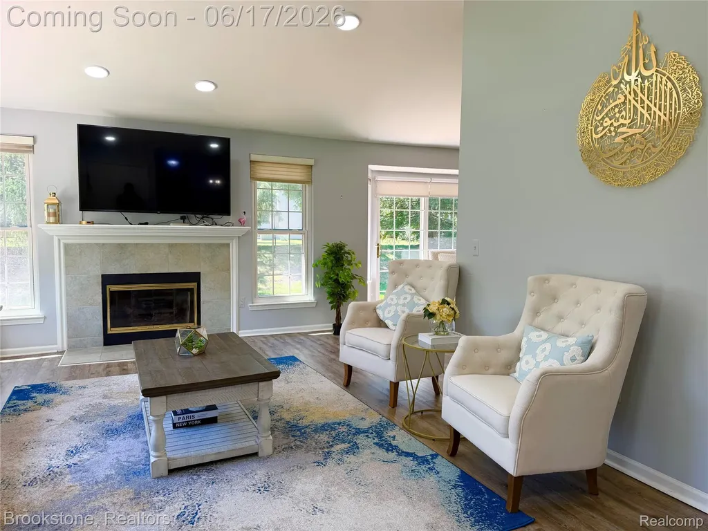 41021 Glenleven Court Clinton Charter Township MI 48038