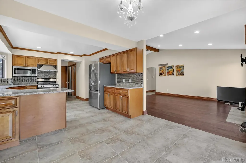 43325 Nebel Trail Clinton Charter Township MI 48038