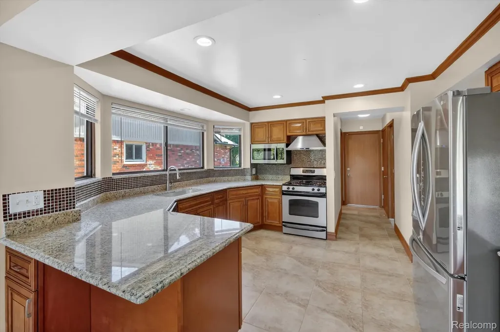 43325 Nebel Trail Clinton Charter Township MI 48038