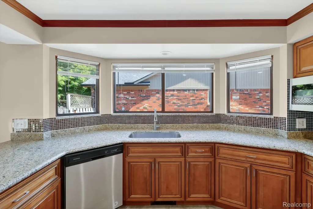 43325 Nebel Trail Clinton Charter Township MI 48038