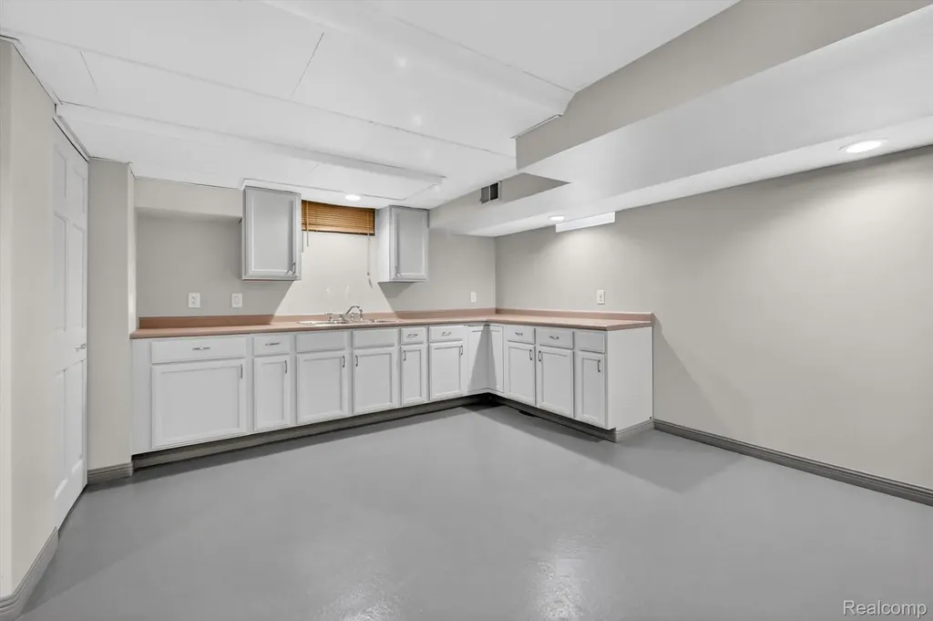 43325 Nebel Trail Clinton Charter Township MI 48038