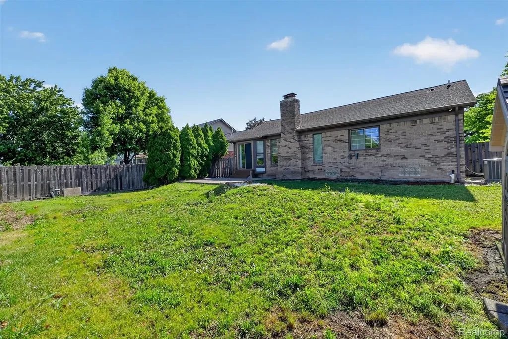 43325 Nebel Trail Clinton Charter Township MI 48038