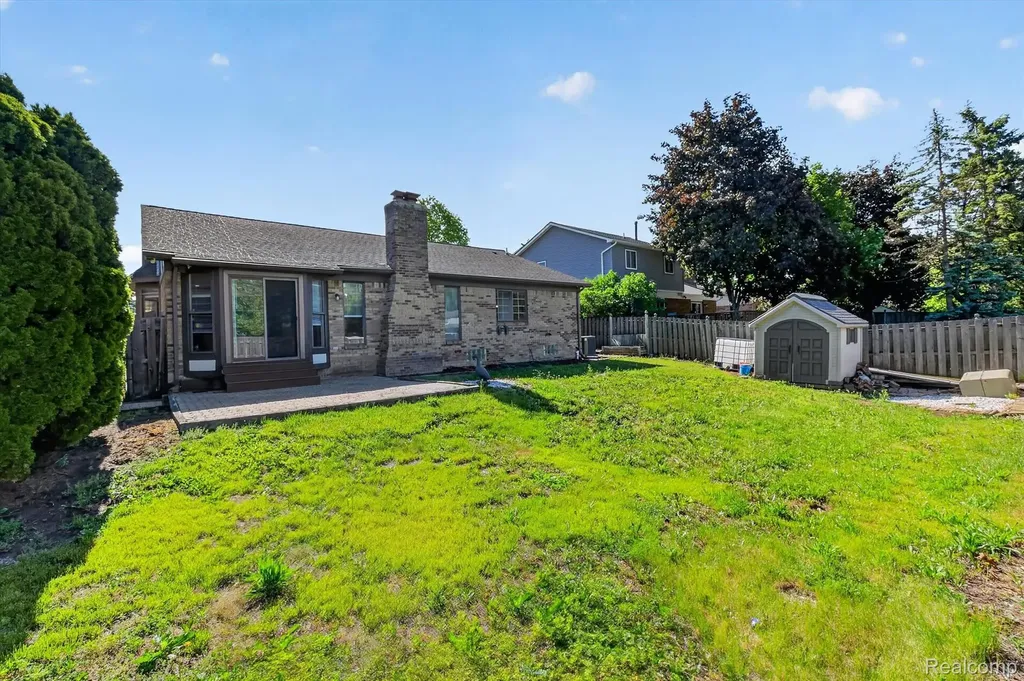 43325 Nebel Trail Clinton Charter Township MI 48038