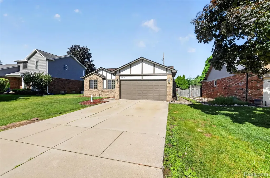 43325 Nebel Trail Clinton Charter Township MI 48038