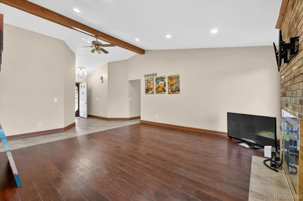 43325 Nebel Trail Clinton Charter Township MI 48038