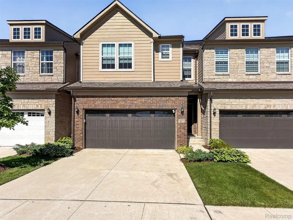 1673 Addison Circle Commerce Charter Township MI 48390
