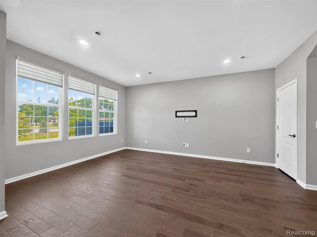 1673 Addison Circle Commerce Charter Township MI 48390