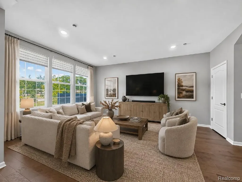 1673 Addison Circle Commerce Charter Township MI 48390