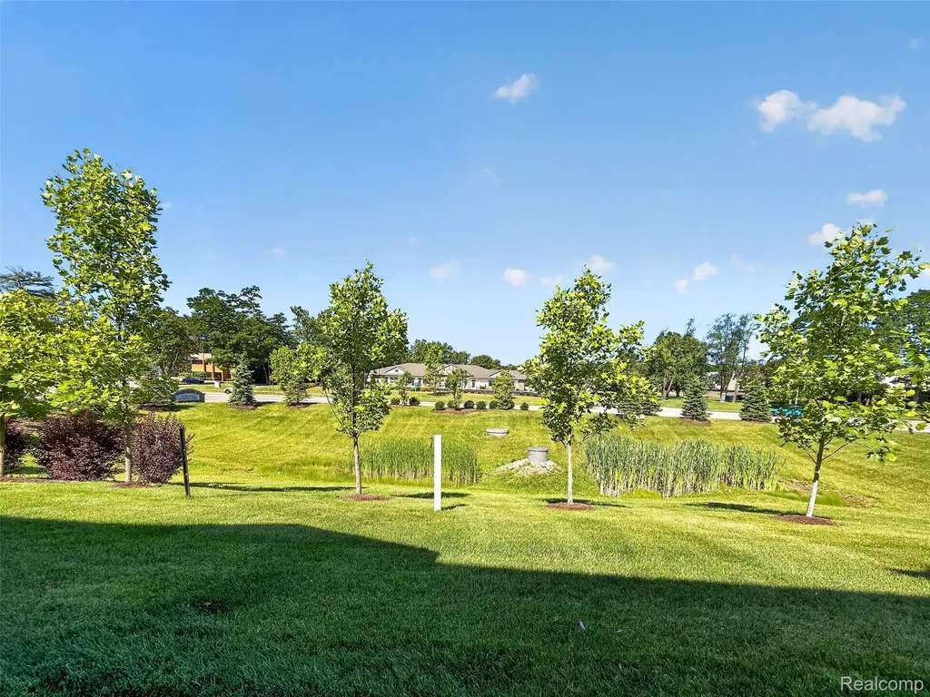 1673 Addison Circle Commerce Charter Township MI 48390