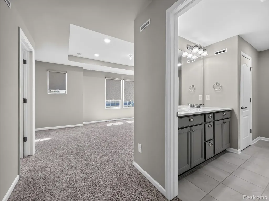 1673 Addison Circle Commerce Charter Township MI 48390
